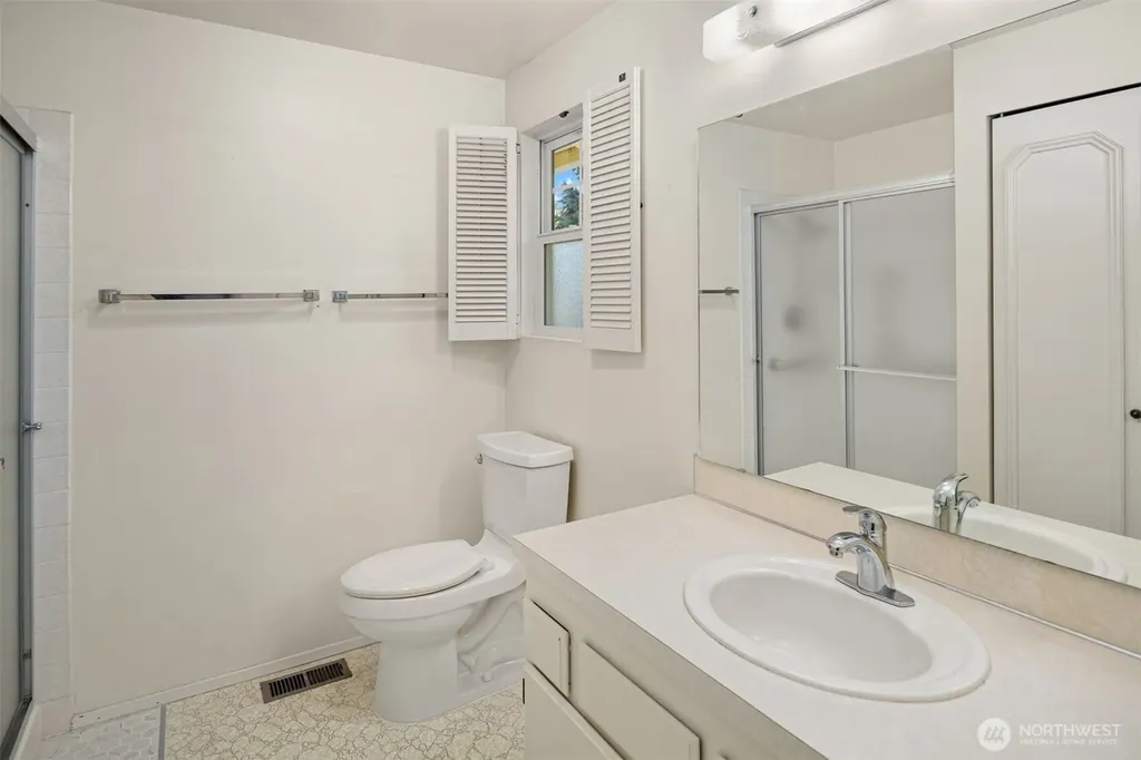 18855 SE 42nd Street Issaquah WA 98027