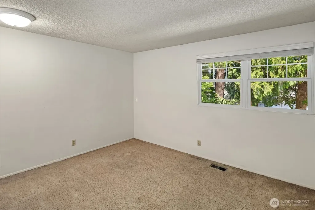 18855 SE 42nd Street Issaquah WA 98027