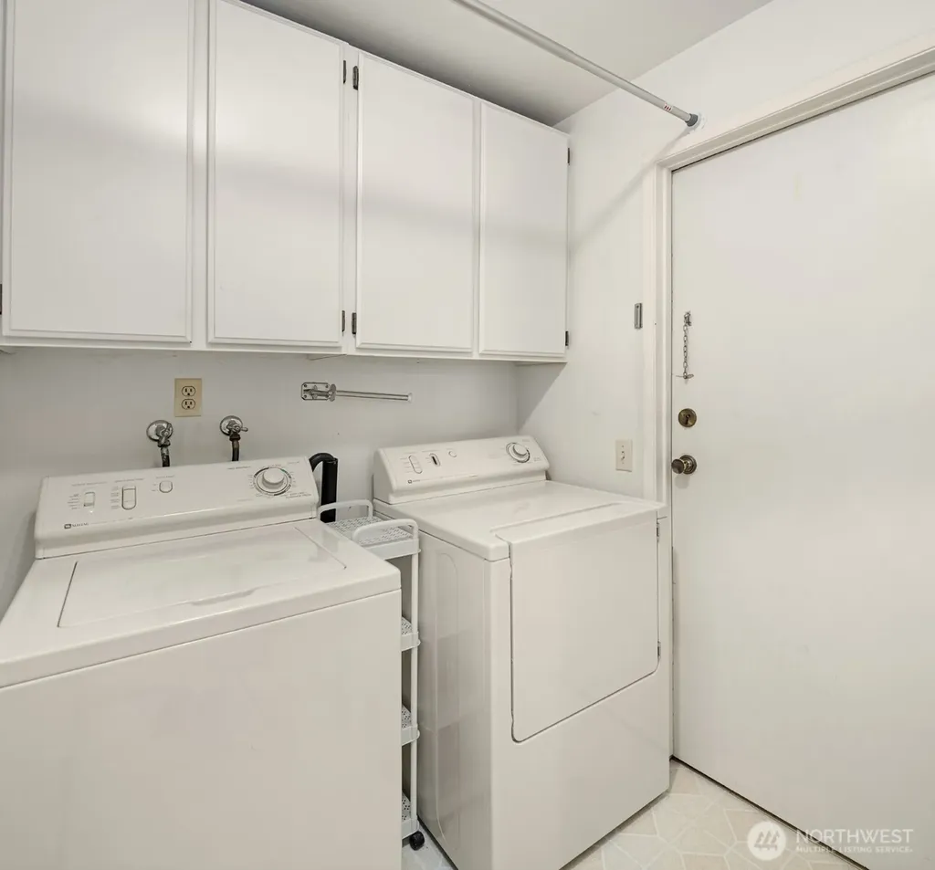 18855 SE 42nd Street Issaquah WA 98027