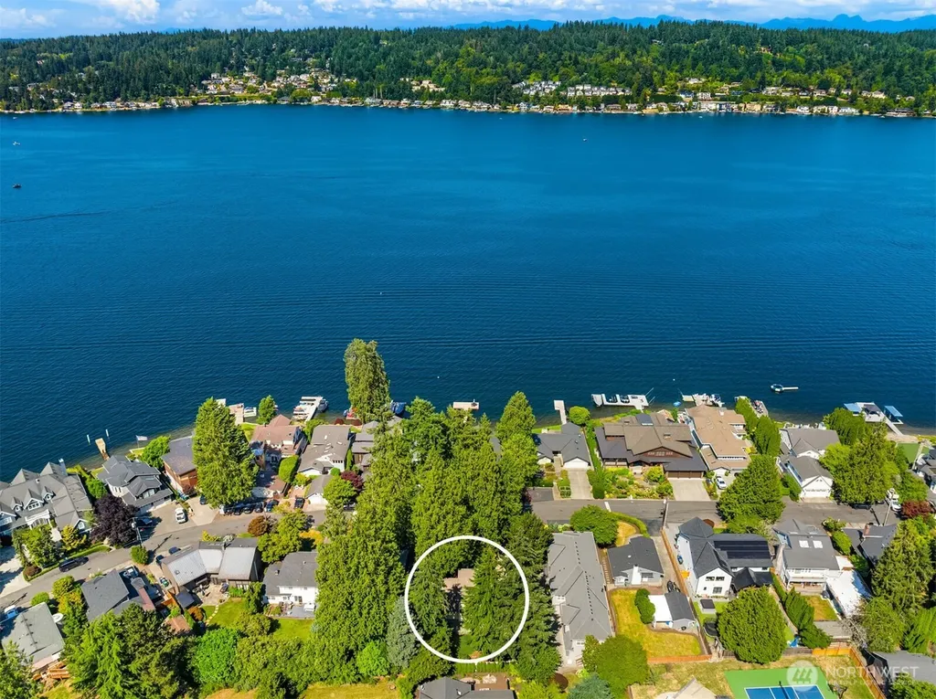 18855 SE 42nd Street Issaquah WA 98027