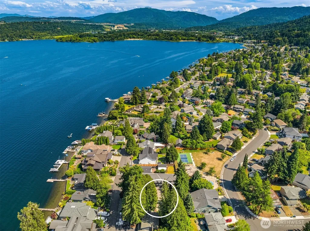 18855 SE 42nd Street Issaquah WA 98027