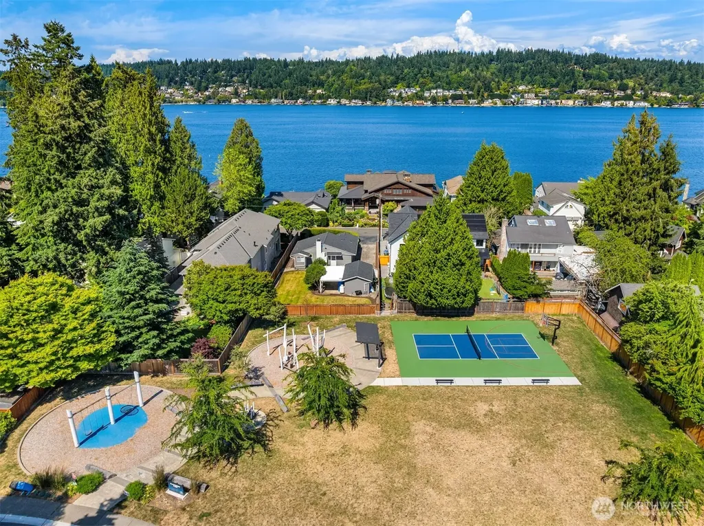 18855 SE 42nd Street Issaquah WA 98027