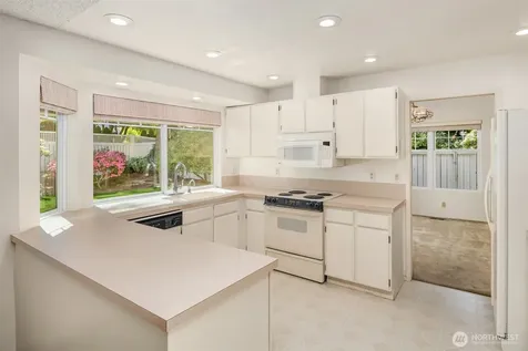 18855 SE 42nd Street Issaquah WA 98027