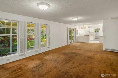 18855 SE 42nd Street Issaquah WA 98027