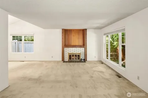 18855 SE 42nd Street Issaquah WA 98027