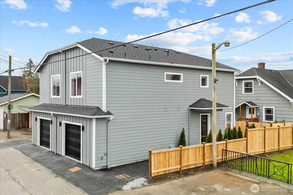 2217 Hoyt Avenue Everett WA 98201