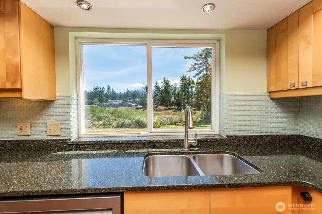 1419 S Pacific Vista Port Angeles WA 98363