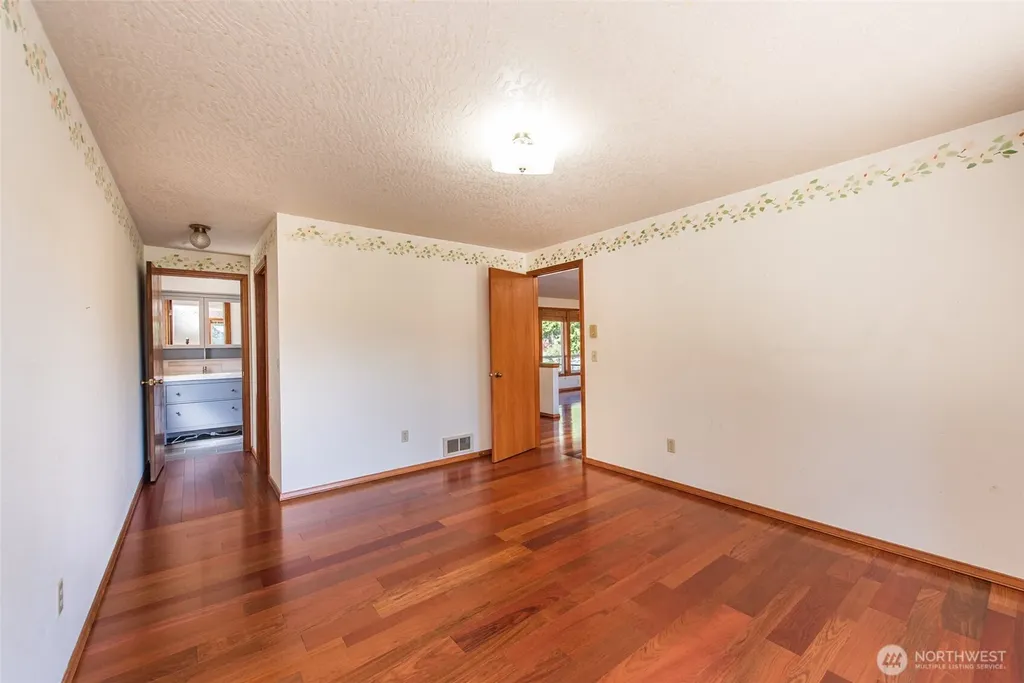 1419 S Pacific Vista Port Angeles WA 98363