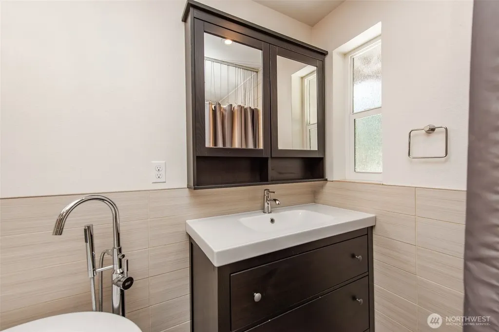 1419 S Pacific Vista Port Angeles WA 98363