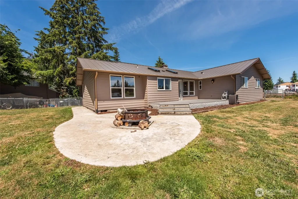 1419 S Pacific Vista Port Angeles WA 98363