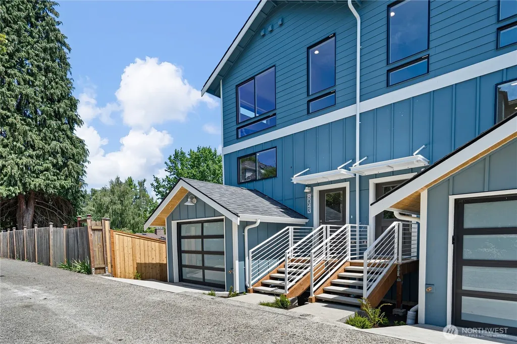 8043 19th Avenue NE Seattle WA 98115