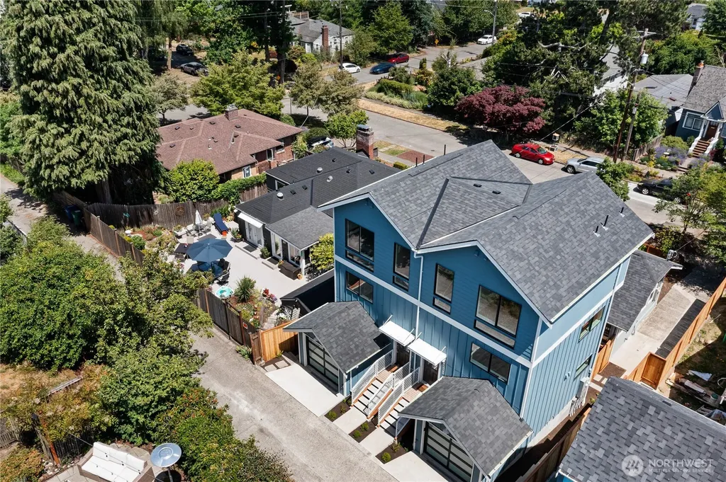 8043 19th Avenue NE Seattle WA 98115