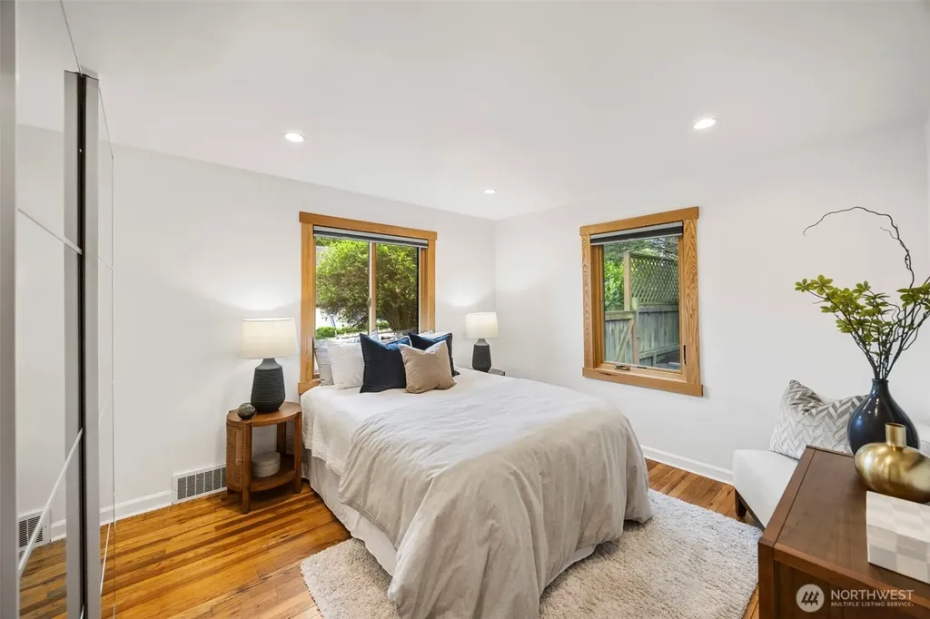 4903 50th Avenue S Seattle WA 98118