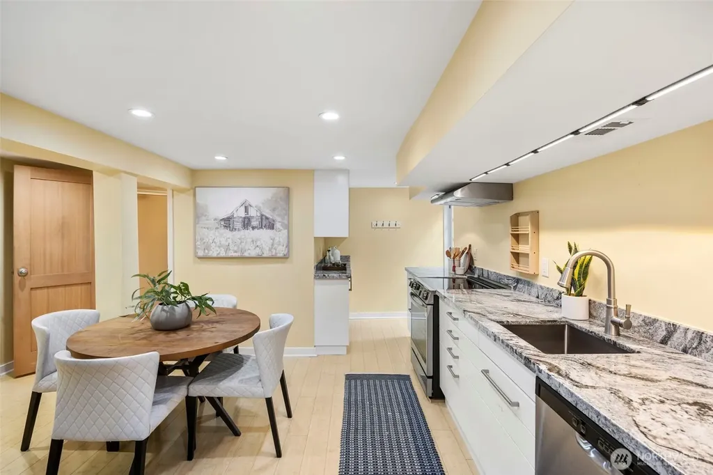 4903 50th Avenue S Seattle WA 98118