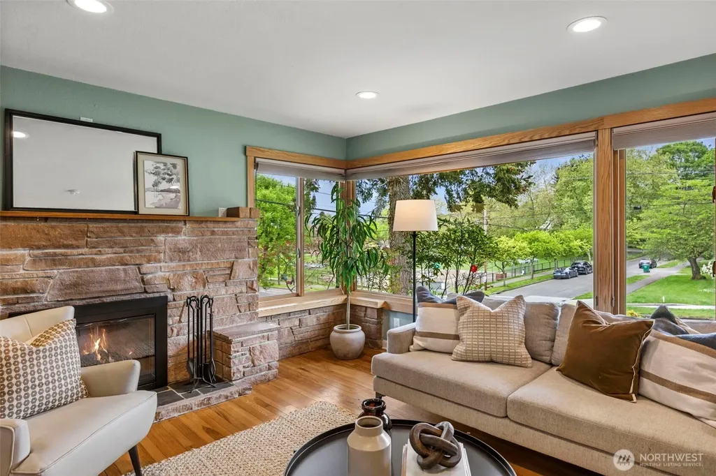 4903 50th Avenue S Seattle WA 98118