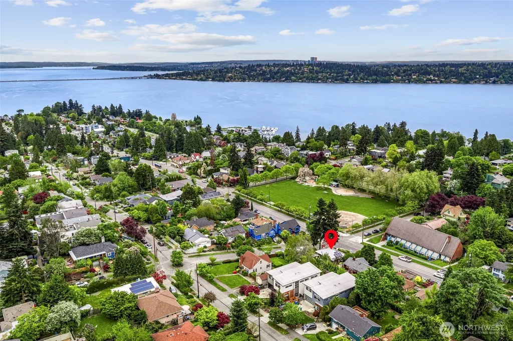 4903 50th Avenue S Seattle WA 98118