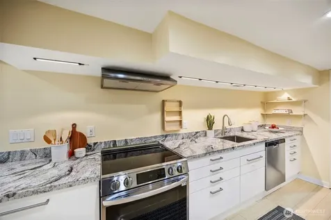 4903 50th Avenue S Seattle WA 98118