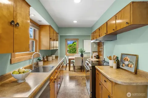 4903 50th Avenue S Seattle WA 98118