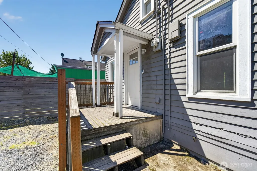 110 Lincoln Avenue Kent WA 98032