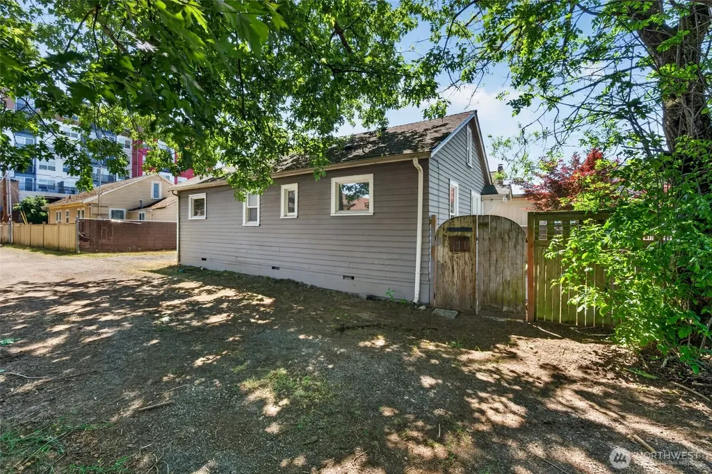 110 Lincoln Avenue Kent WA 98032