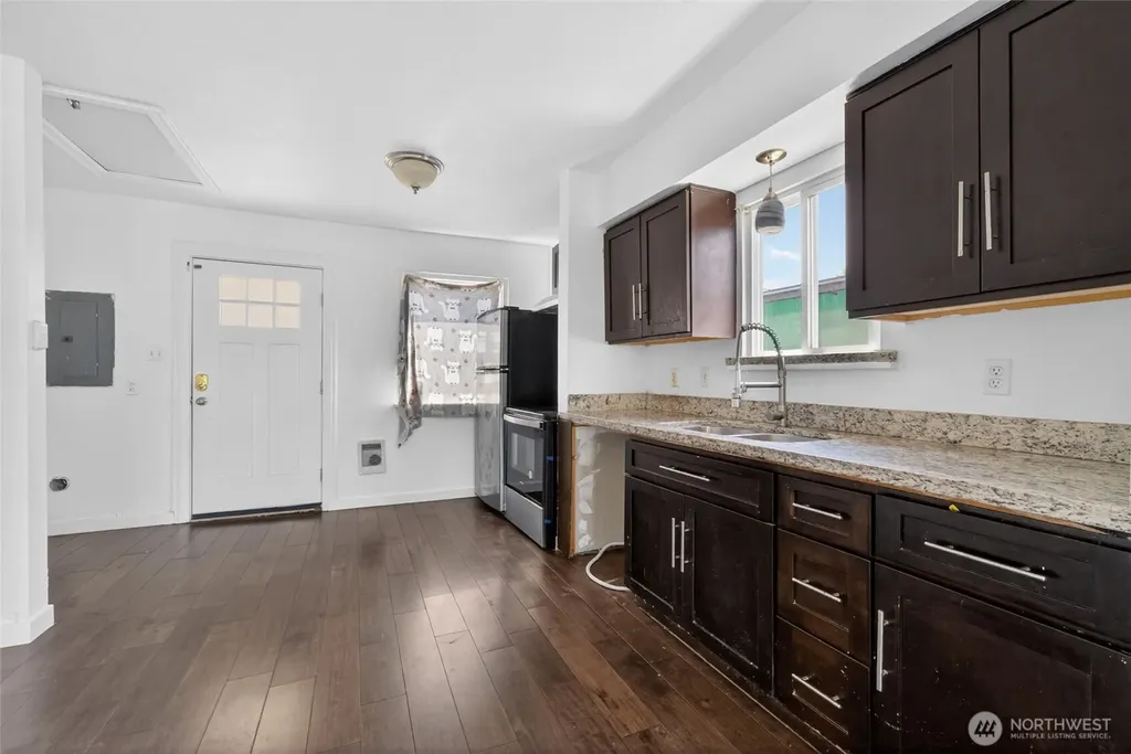110 Lincoln Avenue Kent WA 98032