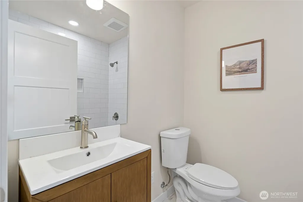 8045 19th Avenue NE Seattle WA 98115