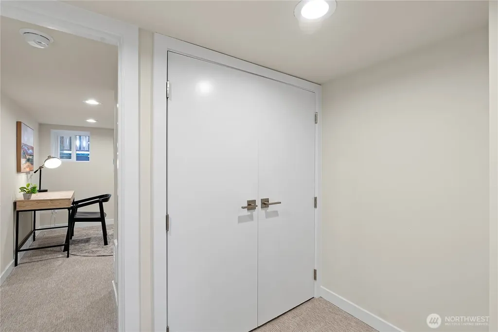 8045 19th Avenue NE Seattle WA 98115