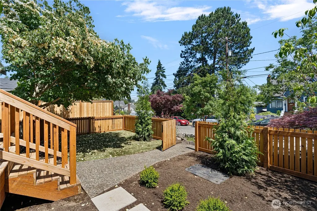8045 19th Avenue NE Seattle WA 98115