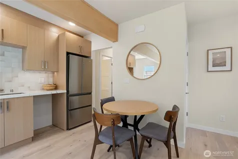 8045 19th Avenue NE Seattle WA 98115