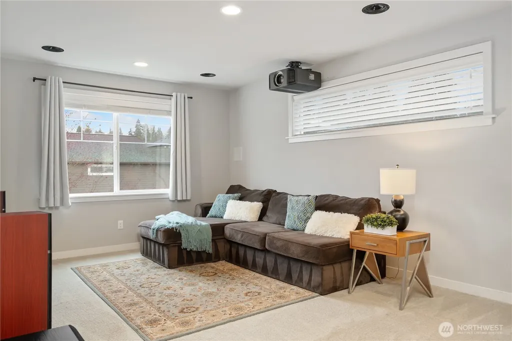 709 153rd Place SW Lynnwood WA 98087