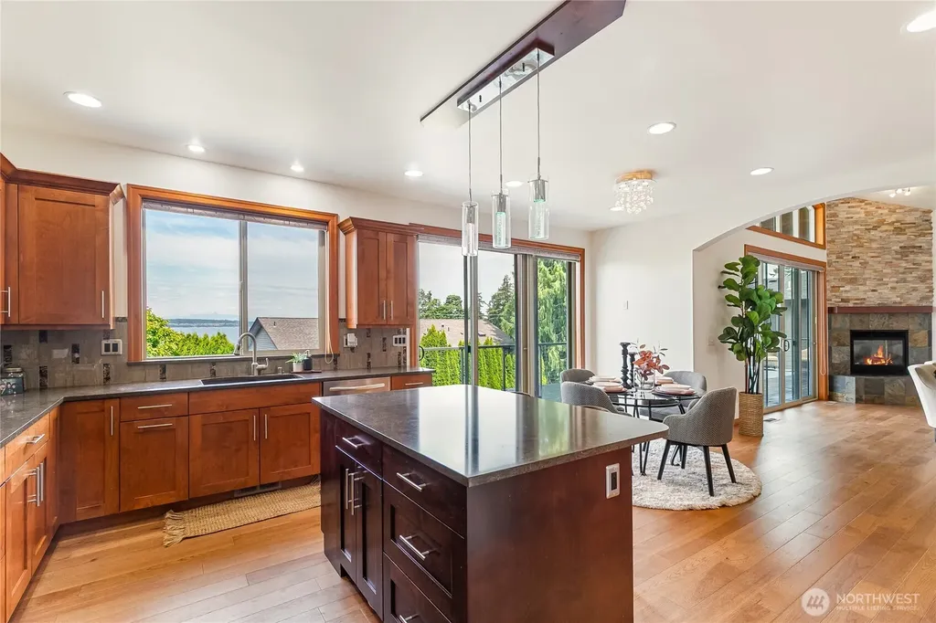 5550 Whitehorn Way Blaine WA 98230