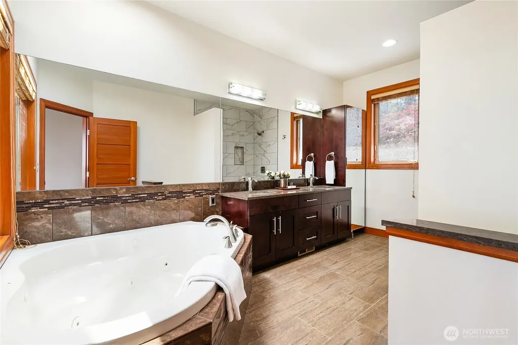 5550 Whitehorn Way Blaine WA 98230