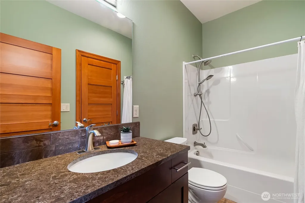 5550 Whitehorn Way Blaine WA 98230