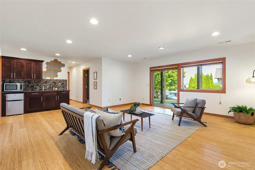 5550 Whitehorn Way Blaine WA 98230