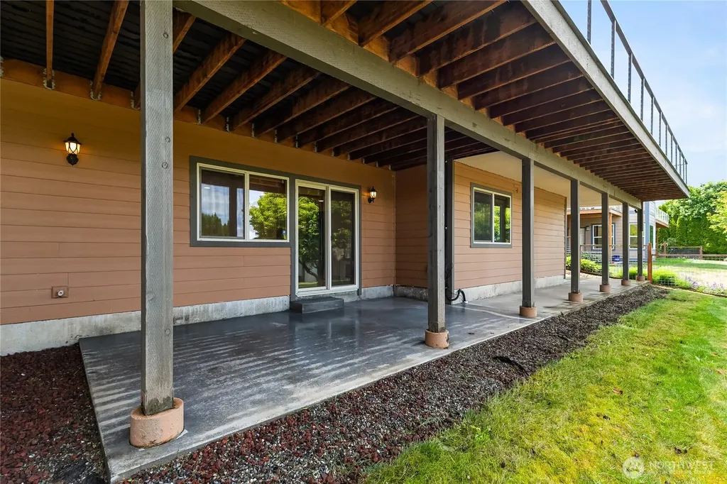5550 Whitehorn Way Blaine WA 98230