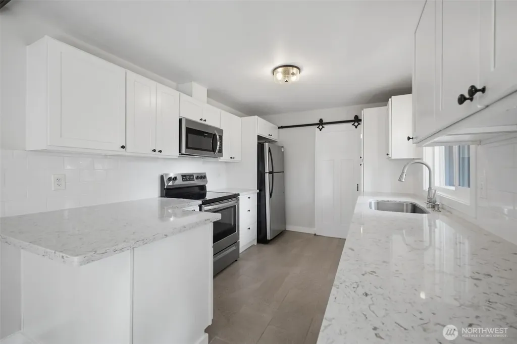 9808 Hipkins Road SW Lakewood WA 98498