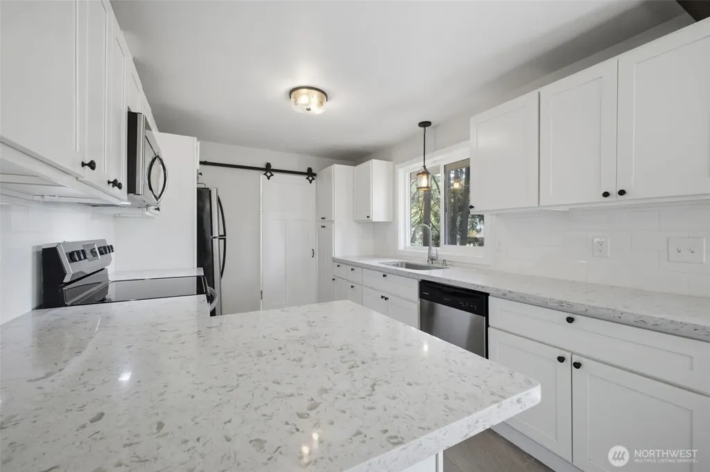 9808 Hipkins Road SW Lakewood WA 98498