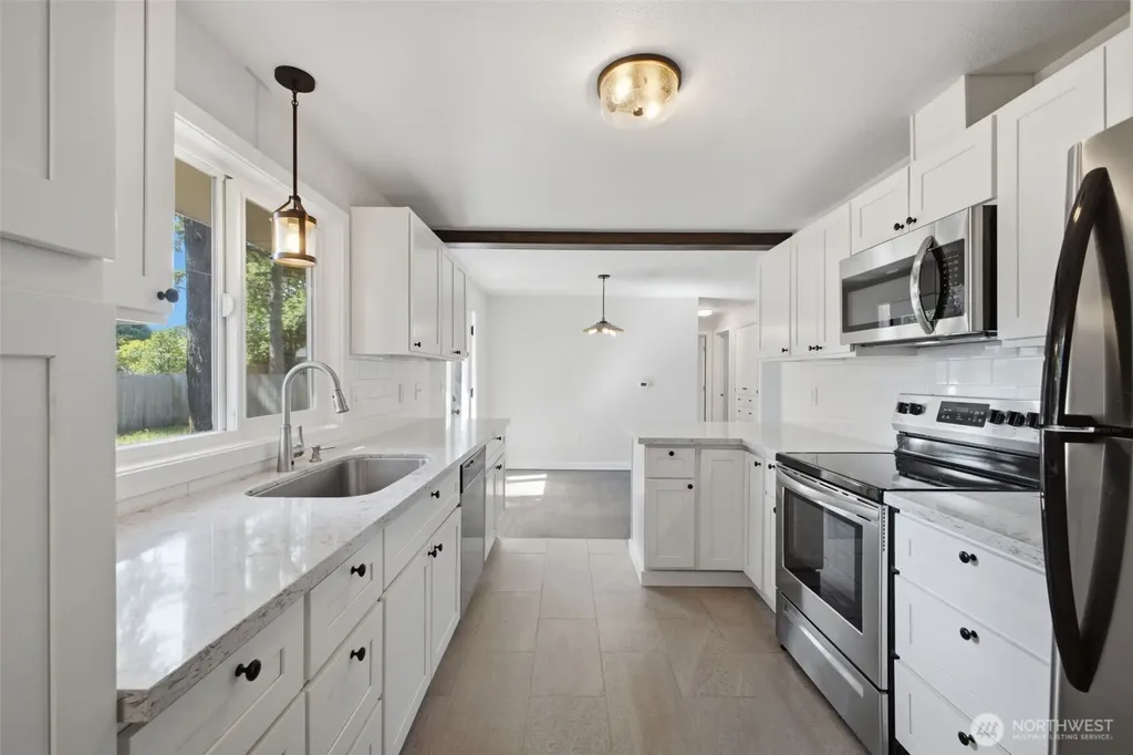 9808 Hipkins Road SW Lakewood WA 98498