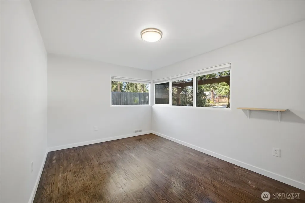 9808 Hipkins Road SW Lakewood WA 98498
