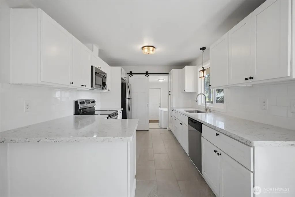9808 Hipkins Road SW Lakewood WA 98498
