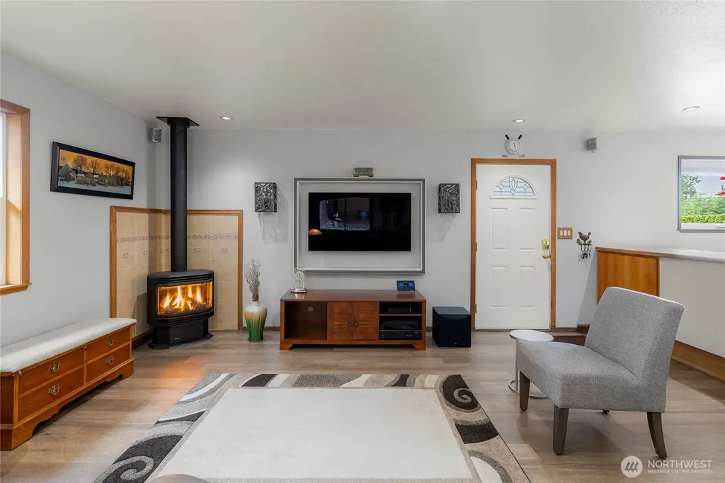 24648 96th Avenue S Kent WA 98030