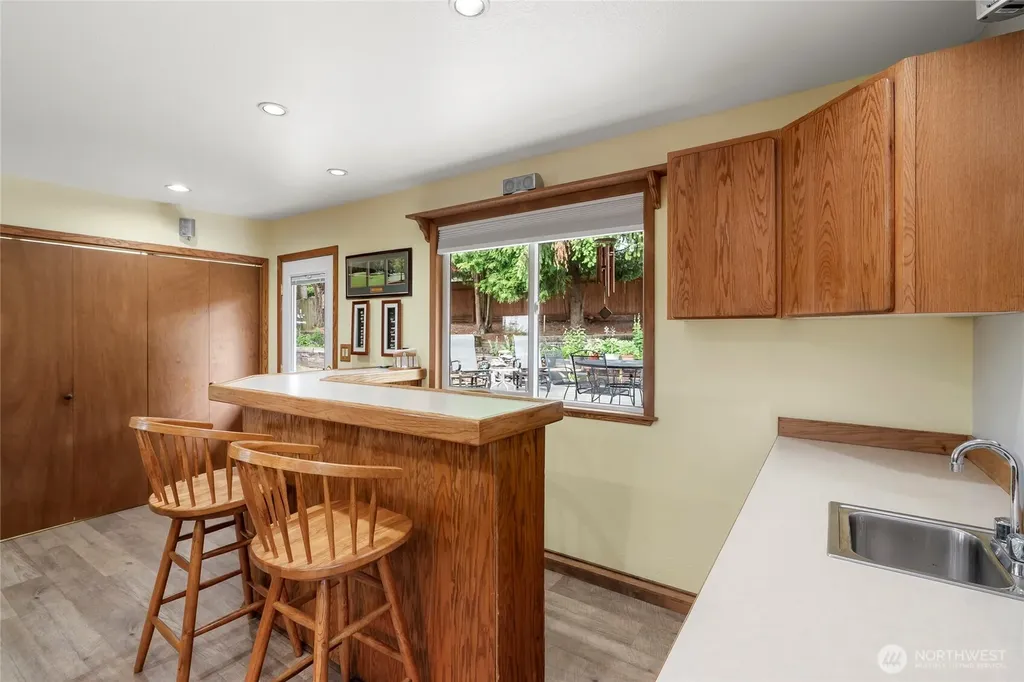 24648 96th Avenue S Kent WA 98030