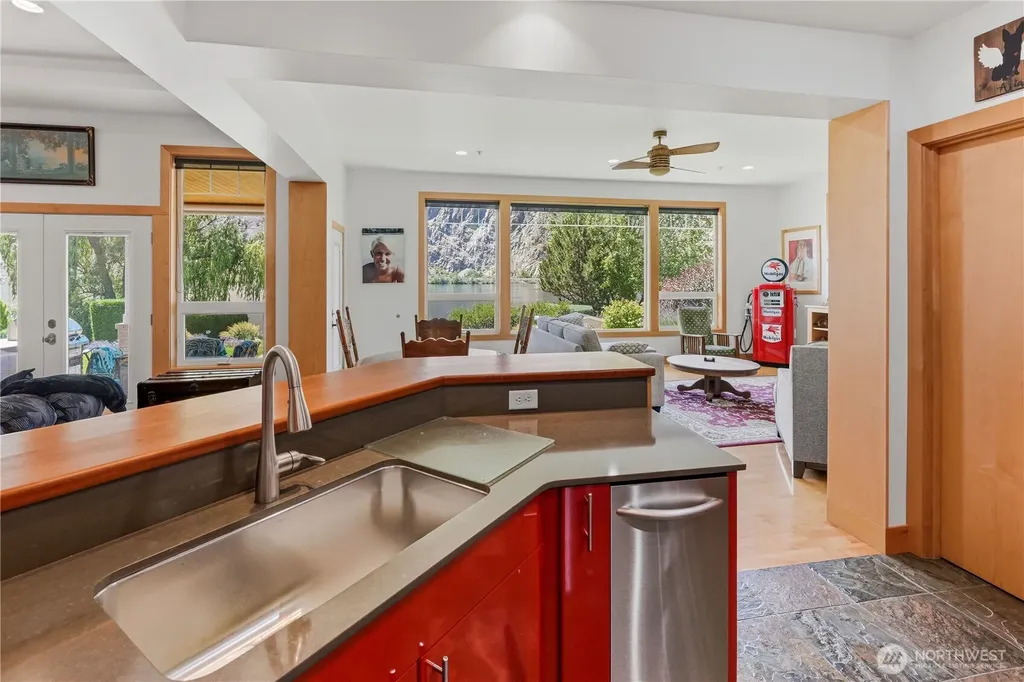 19 Chapman Lane Orondo WA 98843