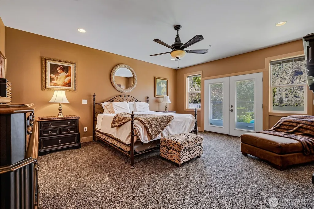 19 Chapman Lane Orondo WA 98843