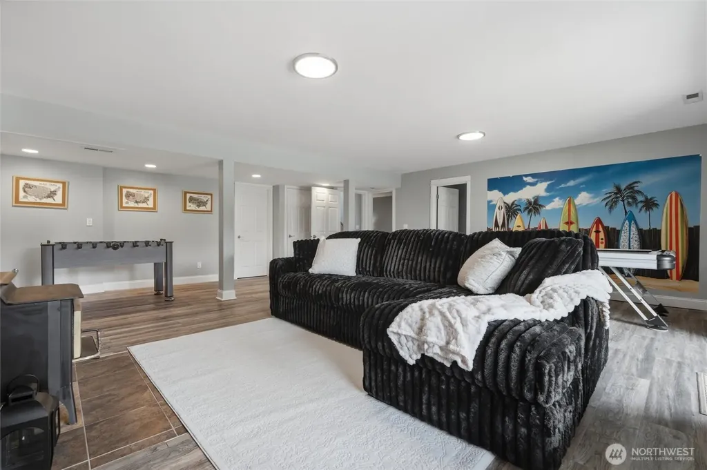 6317 Crescent Beach Road NW Vaughn WA 98394