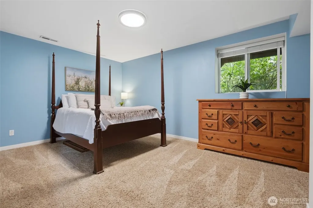 6317 Crescent Beach Road NW Vaughn WA 98394
