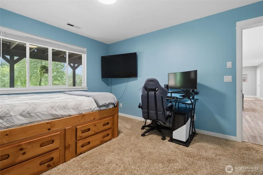 6317 Crescent Beach Road NW Vaughn WA 98394