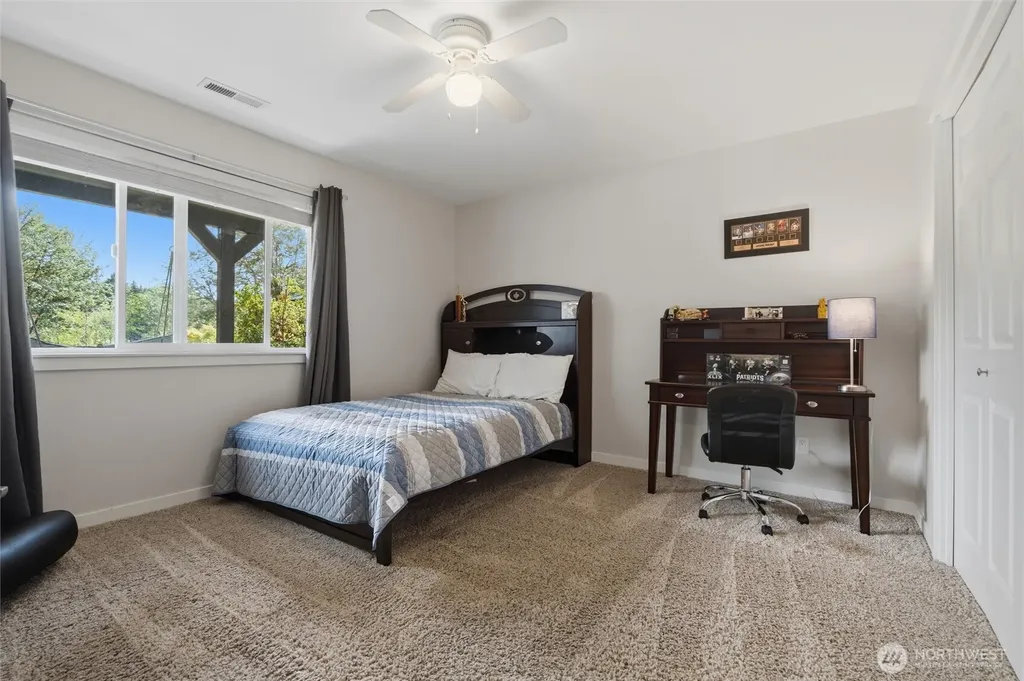6317 Crescent Beach Road NW Vaughn WA 98394