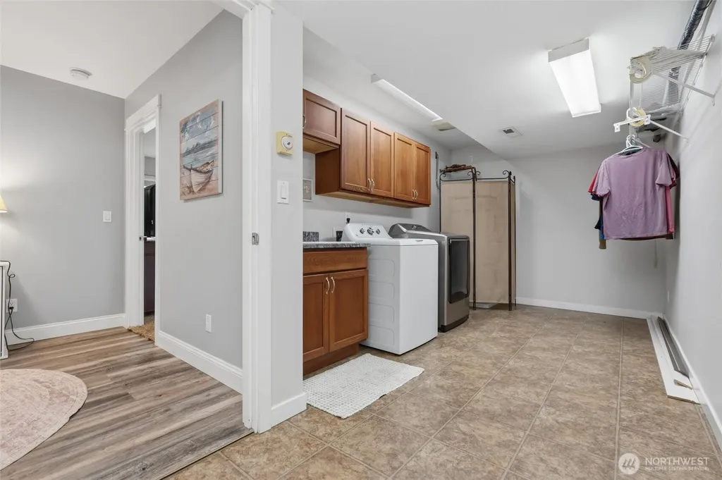 6317 Crescent Beach Road NW Vaughn WA 98394