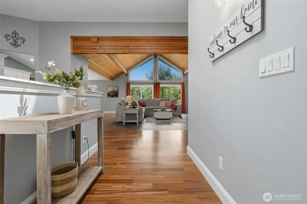 6317 Crescent Beach Road NW Vaughn WA 98394